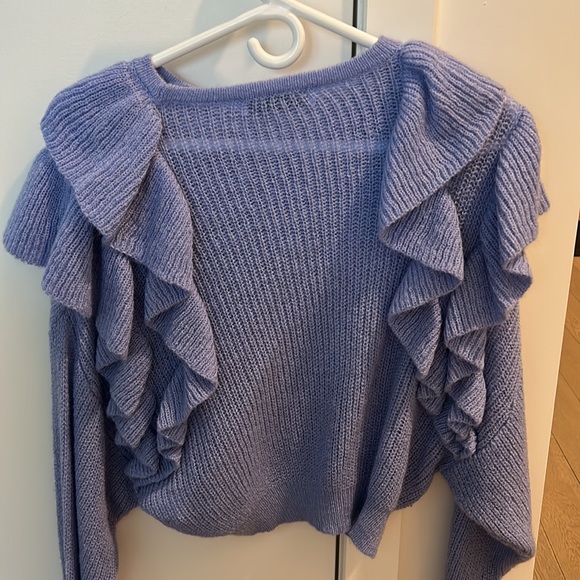 NEVER WORN Ruffle sweater - Picture 4 of 4